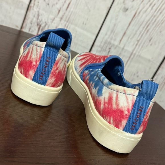 SKECHERS MEMORY FOAM red white & blue tie dye Canvas Slip ons 7.5 NWT - Picture 8 of 16